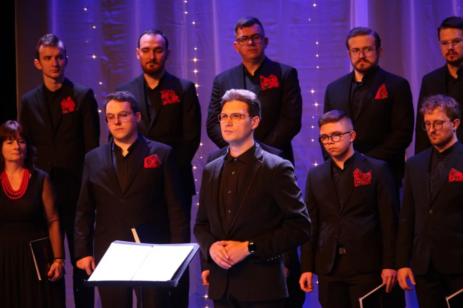 „Przedziwna NOWINA”- w LDK odbył się koncert kolęd i pastorałek - zdjęcie 10
