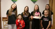Cheerleaderki z zespołu STARS CHEER z wizytą u Burmistrz Miasta Limanowa - zdjęcie 3