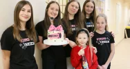 Cheerleaderki z zespołu STARS CHEER z wizytą u Burmistrz Miasta Limanowa - zdjęcie 5