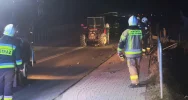 Zderzenie auta z ciągnikiem na DK 28 w Dobrej - zdjęcie 2
