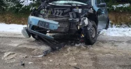 Zderzenie dwóch pojazdów - jedna osoba poszkodowana - zdjęcie 2
