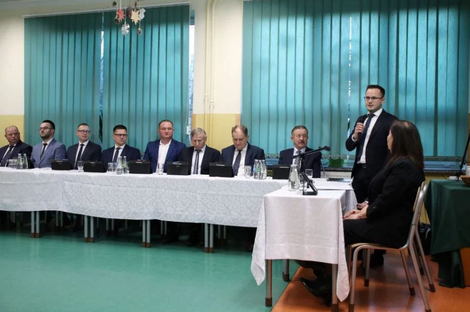 Radni jednogłośnie przyjęli budżet. Na inwestycje 13,5 mln zł - zdjęcie 4
