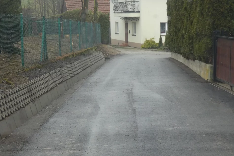 Gmina zakończyła drugi etap modernizacji dróg - zdjęcie 2