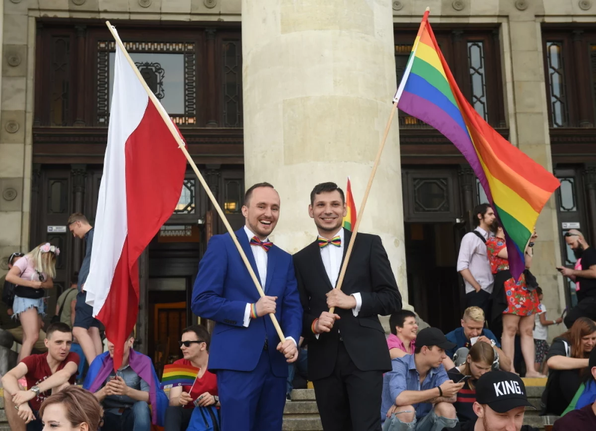 Ministerstwa zgłaszają zastrzeżenia wobec związków partnerskich