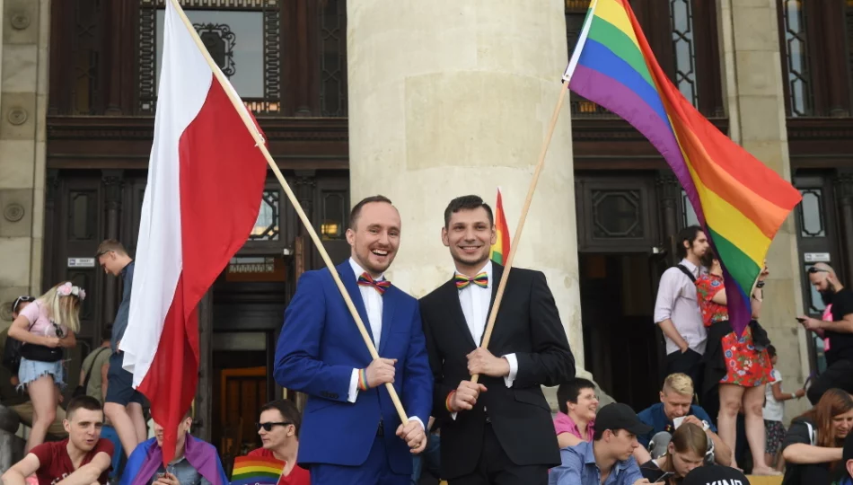 Ministerstwa zgłaszają zastrzeżenia wobec związków partnerskich - zdjęcie 1