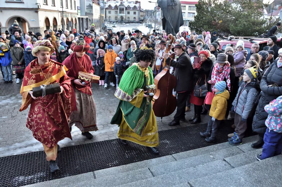 Orszak Trzech Króli przeszedł ulicami Limanowej - zdjęcie 9