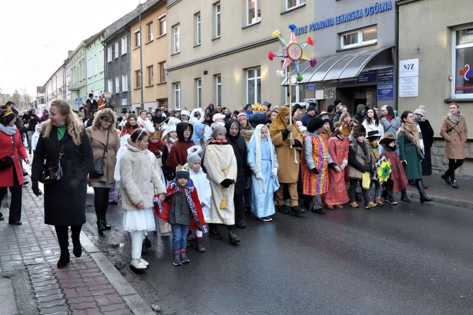 Orszak Trzech Króli przeszedł ulicami Limanowej - zdjęcie 19