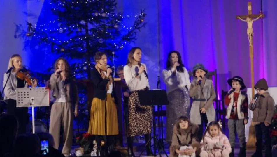 Koncert Kolęd i pastorałek „Maleńka Miłość” - zdjęcie 1