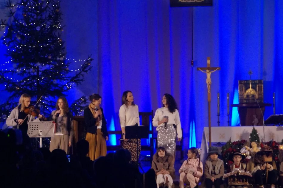 Koncert Kolęd i pastorałek „Maleńka Miłość” - zdjęcie 2