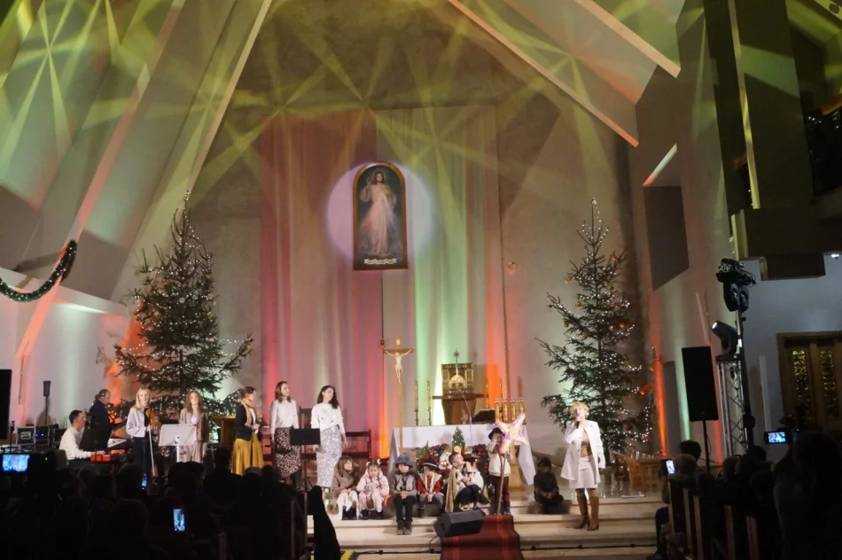 Koncert Kolęd i pastorałek „Maleńka Miłość” - zdjęcie 5