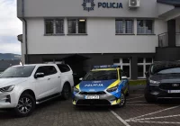 Trzy nowe radiowozy limanowskiej policji - wśród nich dwa nieoznakowane - zdjęcie główne