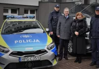 8 stycznia odbyło się przekazanie nowych samochodów dla policji - zdjęcie główne