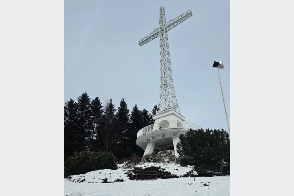 Złaz turystyczny w zimowej scenerii - zdjęcie 9