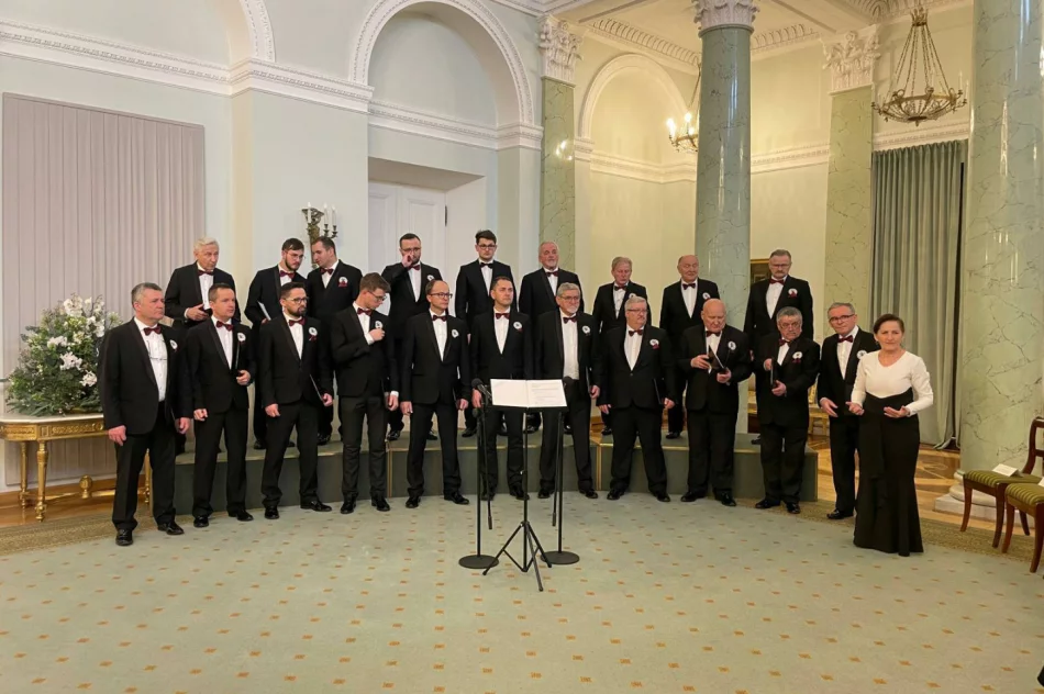 Chór Męski działający przy Bazylice Matki Boskiej Bolesnej w Pałacu Prezydenckim - zdjęcie 3