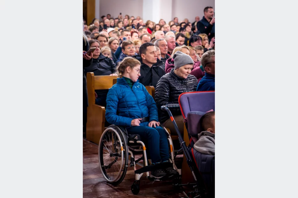 Efekty akcji charytatywnych i kolędowanie z Kordianem (ZDJĘCIA) - zdjęcie 6
