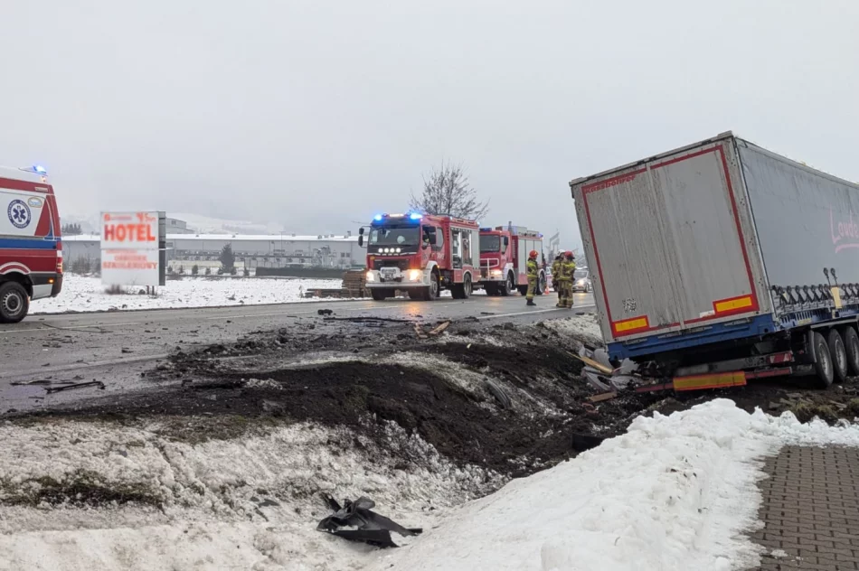 Śmiertelny wypadek na drodze krajowej nr 75 (ZDJĘCIA) - zdjęcie 10