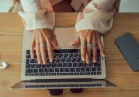 Zalety MacBook Air: dlaczego warto go kupić? - zdjęcie główne