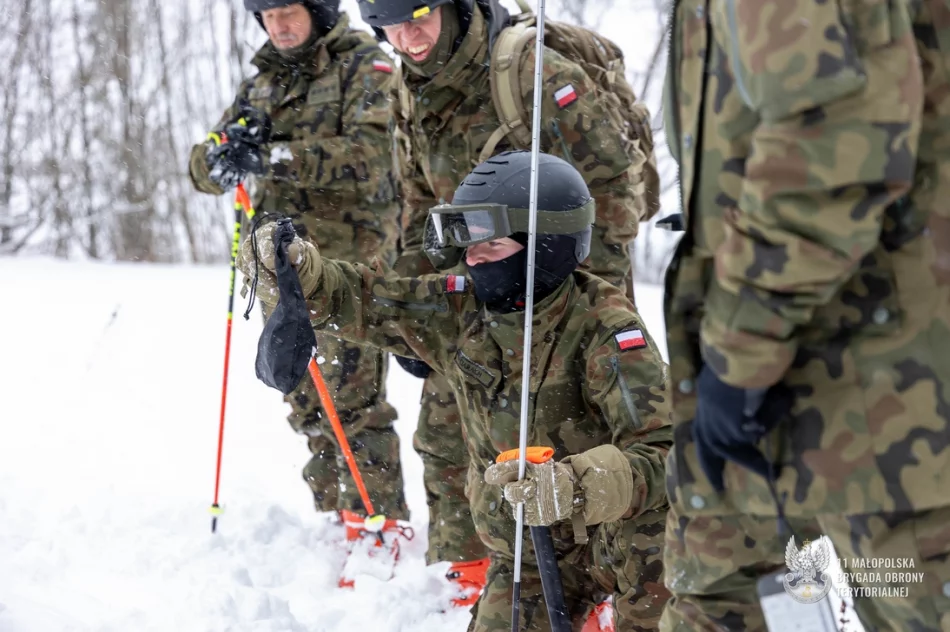 Żołnierskie szkolenie na nartach skiturowych - zdjęcie 5
