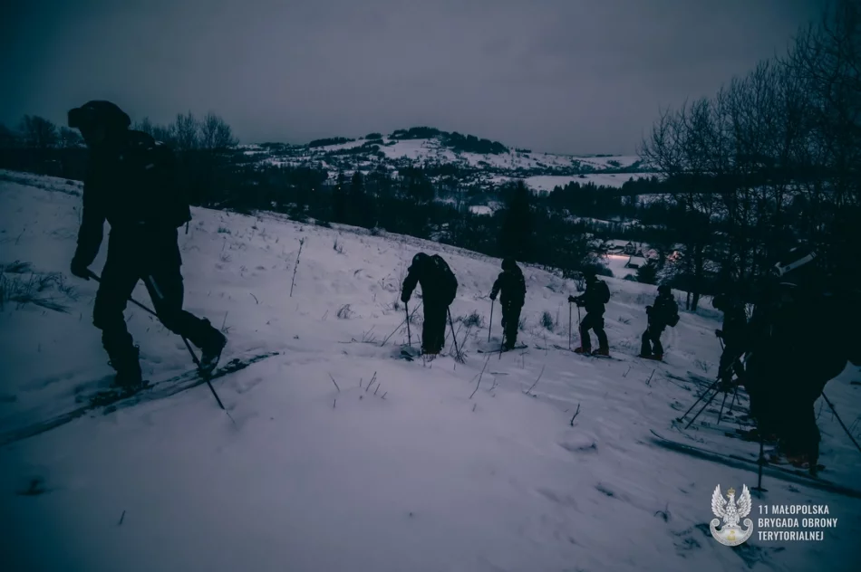 Żołnierskie szkolenie na nartach skiturowych - zdjęcie 7