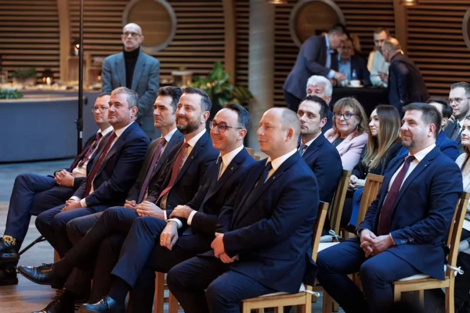  Konferencja prasowa dot. ogłoszenia przetargu na budowę linii kolejowej pomiędzy Podłężem, a Gdowem - zdjęcie 3