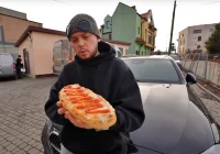 Popularność zapiekanek rośnie po wizycie youtubera - zdjęcie główne