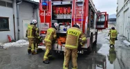 Pożar w zakładzie produkcyjnym, w akcji kilka jednostek straży - zdjęcie 5