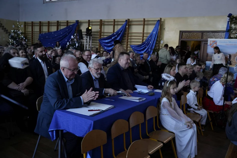 Powiatowy Przegląd Zespołów Kolędniczych – wyniki (ZDJĘCIA) - zdjęcie 13