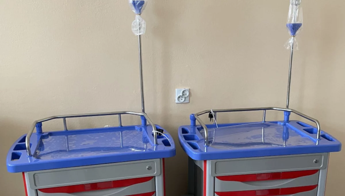 Nowe wózki reanimacyjne/fot.: Szpital Limanowa