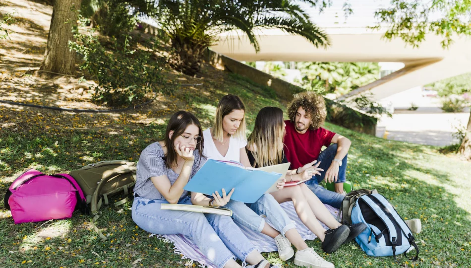 MEN: uczeń pełnoletni może sam usprawiedliwiać nieobecności - zdjęcie 1