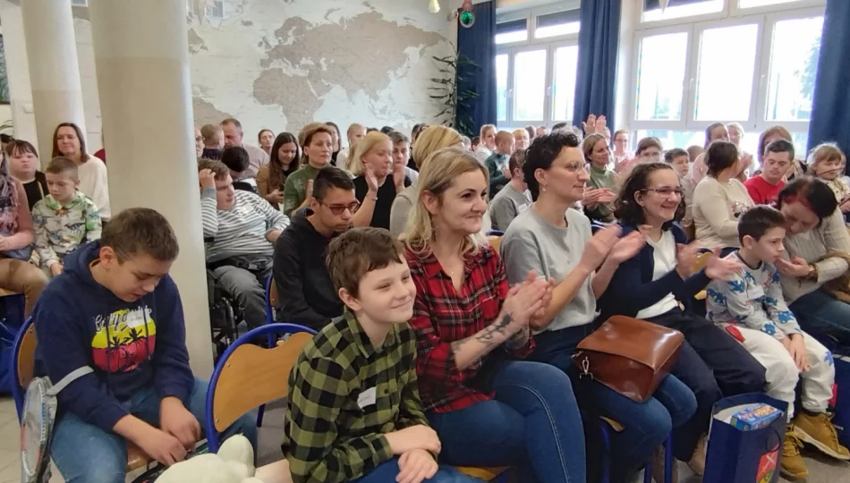 Radość, sztuka i integracja – XII Miejsko-Gminny Konkurs Plastyczny dla dzieci z niepełnosprawnościami - zdjęcie 1