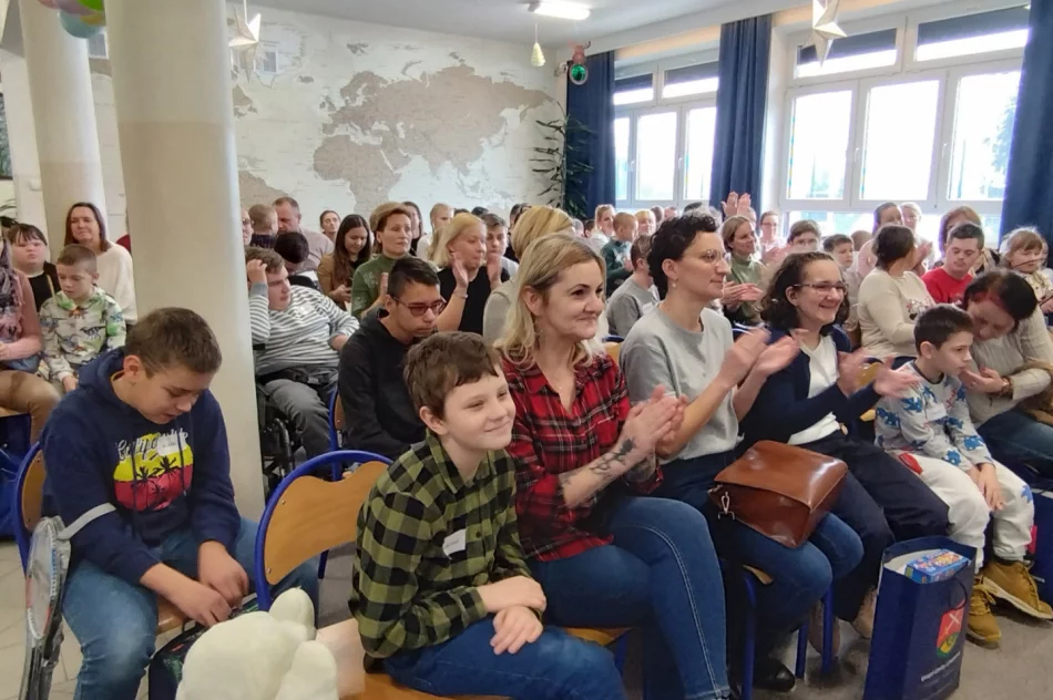 Radość, sztuka i integracja – XII Miejsko-Gminny Konkurs Plastyczny dla dzieci z niepełnosprawnościami - zdjęcie 13
