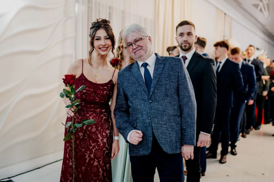 Studniówka w I LO w Limanowej w roku jubileuszu 80-lecia szkoły (ZDJĘCIA) - zdjęcie 6