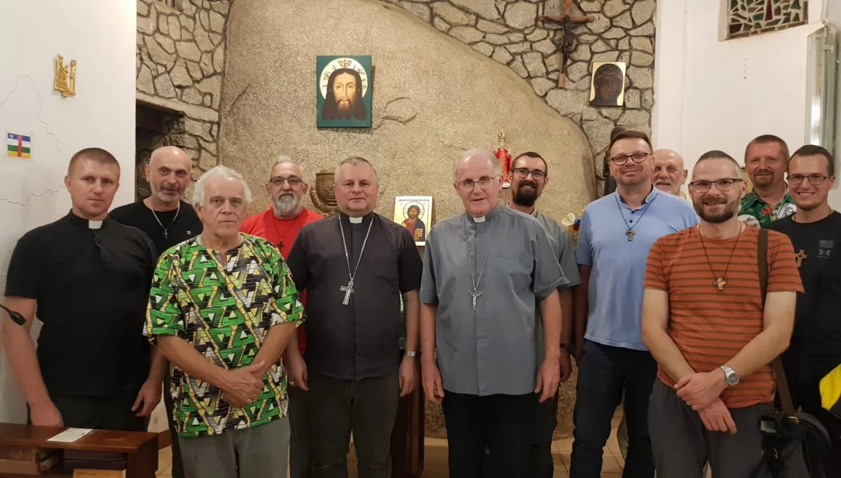 Bp Leszkiewicz odwiedza misjonarzy/fot.: Diecezja Tarnowska