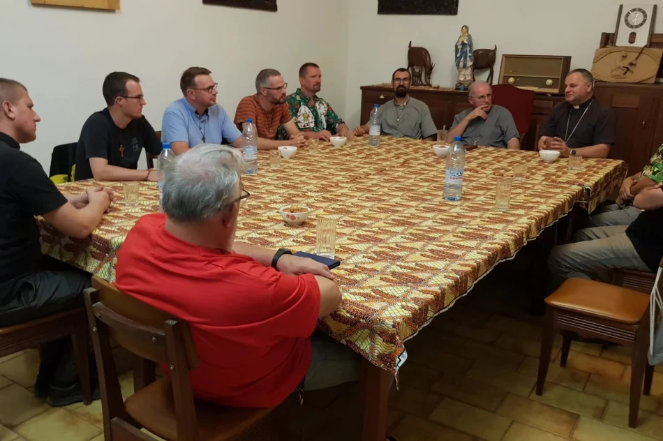 Rozpoczęła się wizyta biskupa u misjonarzy w Republice Środkowoafrykańskiej - zdjęcie 2