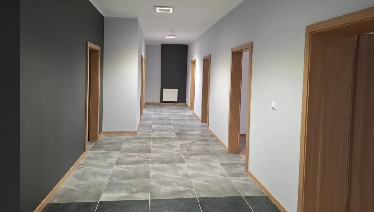 Wnętrza modernizowanego urzędu/fot.: Piotr Stach, UG Laskowa 