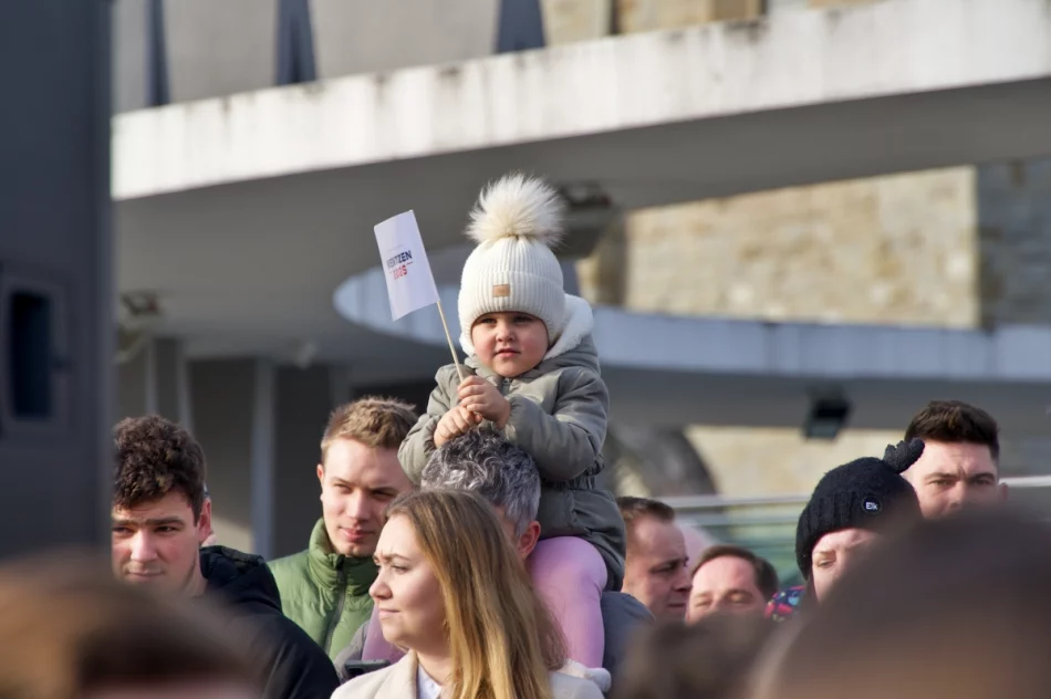 Sławomir Mentzen spotkał się z wyborcami w Limanowej (ZDJĘCIA, WIDEO) - zdjęcie 4
