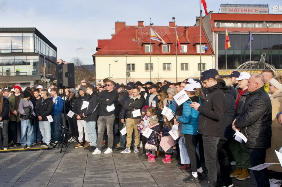 Sławomir Mentzen spotkał się z wyborcami w Limanowej (ZDJĘCIA, WIDEO) - zdjęcie 5