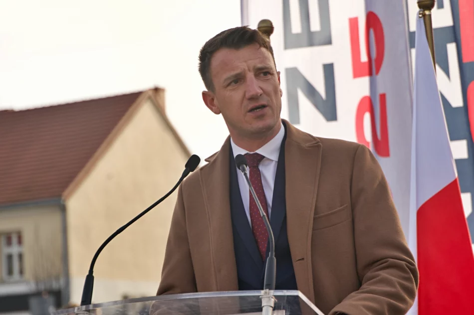 Sławomir Mentzen spotkał się z wyborcami w Limanowej (ZDJĘCIA, WIDEO) - zdjęcie 11