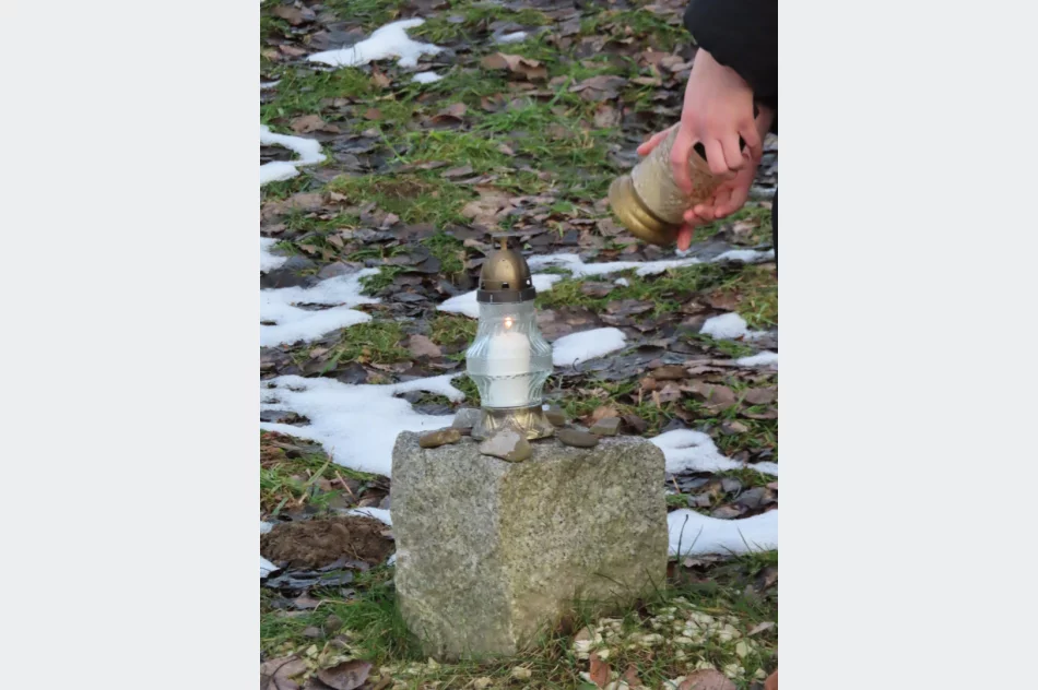 Upamiętniono ofiary Holocaustu - zdjęcie 6
