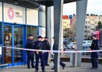 Nożownik z Olkusza w areszcie. Usłyszał 5 zarzutów usiłowania zabójstwa - zdjęcie główne