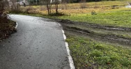 Mieszkaniec alarmuje o niszczeniu ścieżki spacerowej - zdjęcie 2