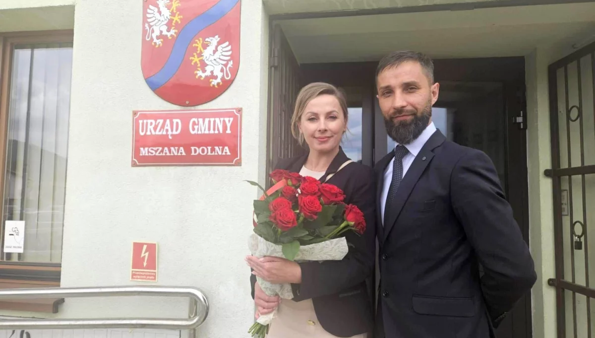 Agnieszka Zawadzka - odwołana w piątek przewodnicząca Rady Gminy Mszana Dolna oraz Mirosław Cichorz - wójt gminy Mszana Dolna (Fot. FB Agnieszki Zawadzkiej)