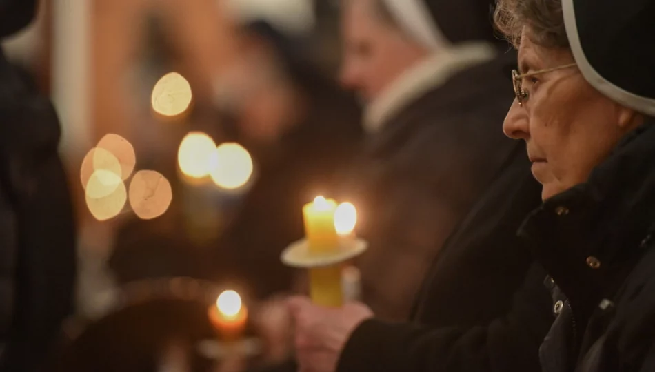 Dziś kończy się okres trzymania choinek; jedyny dzień, kiedy błogosławi się świece - zdjęcie 1