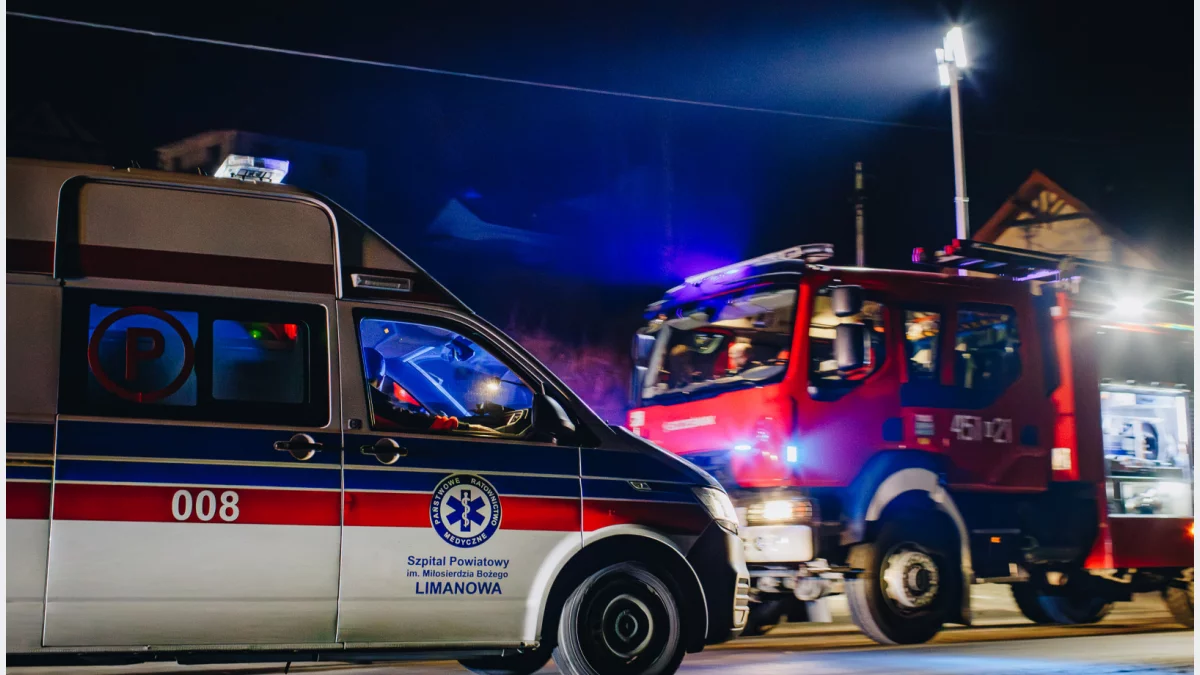 Strażacy pomagali ratownikom medycznym