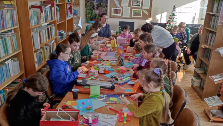 Ferie w bibliotece: zajęcia edukacyjne i warsztaty - zdjęcie 1