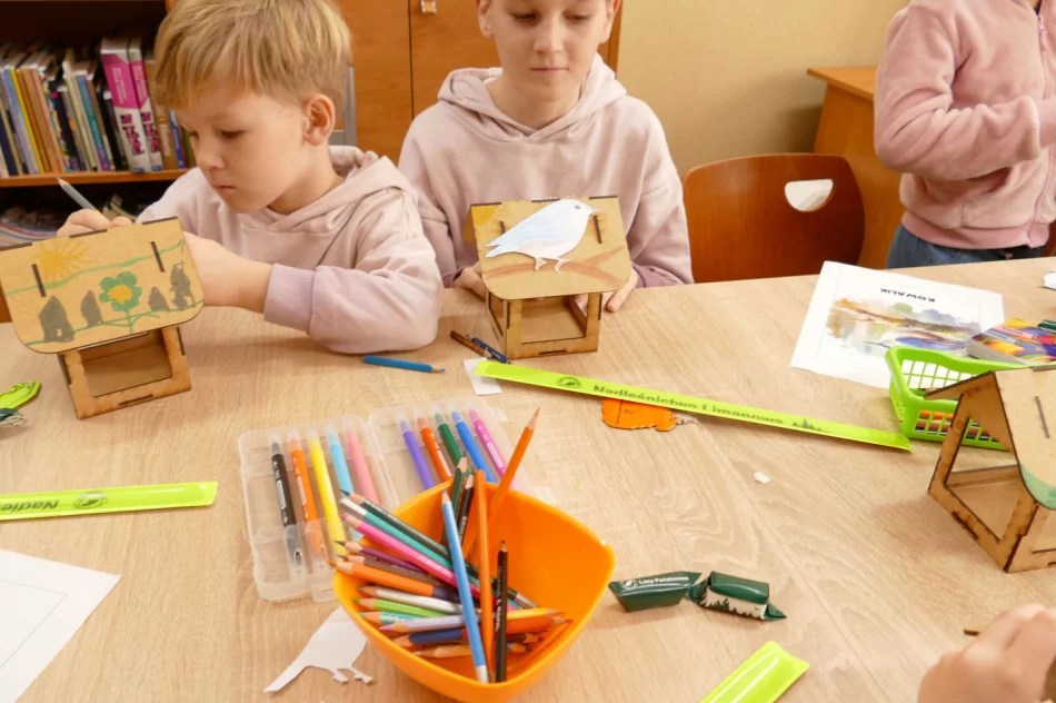 Ferie w bibliotece: zajęcia edukacyjne i warsztaty - zdjęcie 6