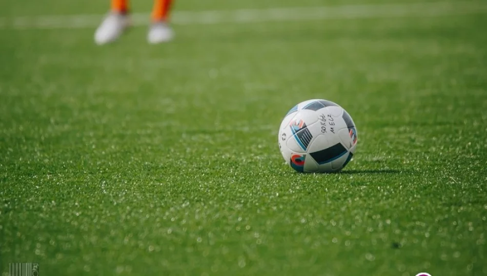 Majówka na ligowych boiskach. Dwie kolejki w środku tygodnia. - zdjęcie 1