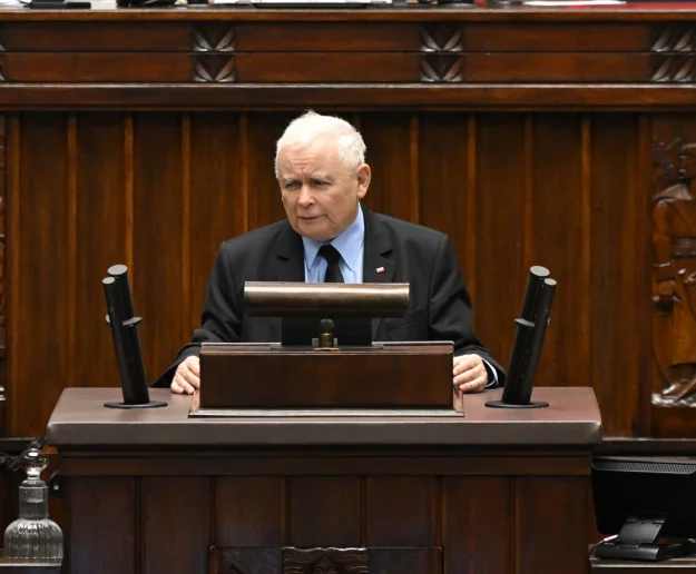 Kaczyński: nie biorę pod uwagę słów premiera, tam były kłamstwa; to operacja mająca skompromitować prawicę - zdjęcie główne