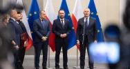Nowa gmina już “na papierze” - minister Siemoniak wręczył akty nadania - zdjęcie 4