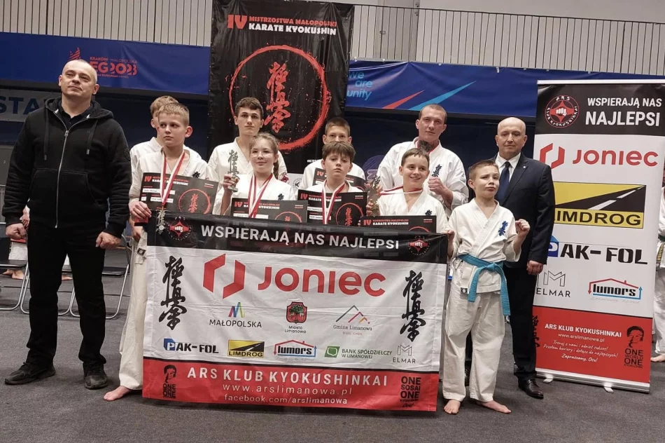 Pierwsze zawody w 2025 roku i 9 medali karateków ARS Limanowa – JONIEC Team - zdjęcie 2